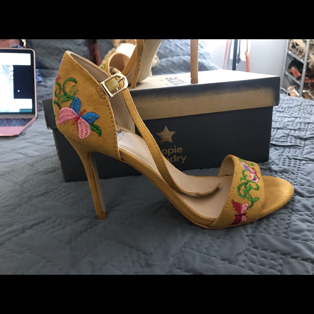 Mustard Suede heels